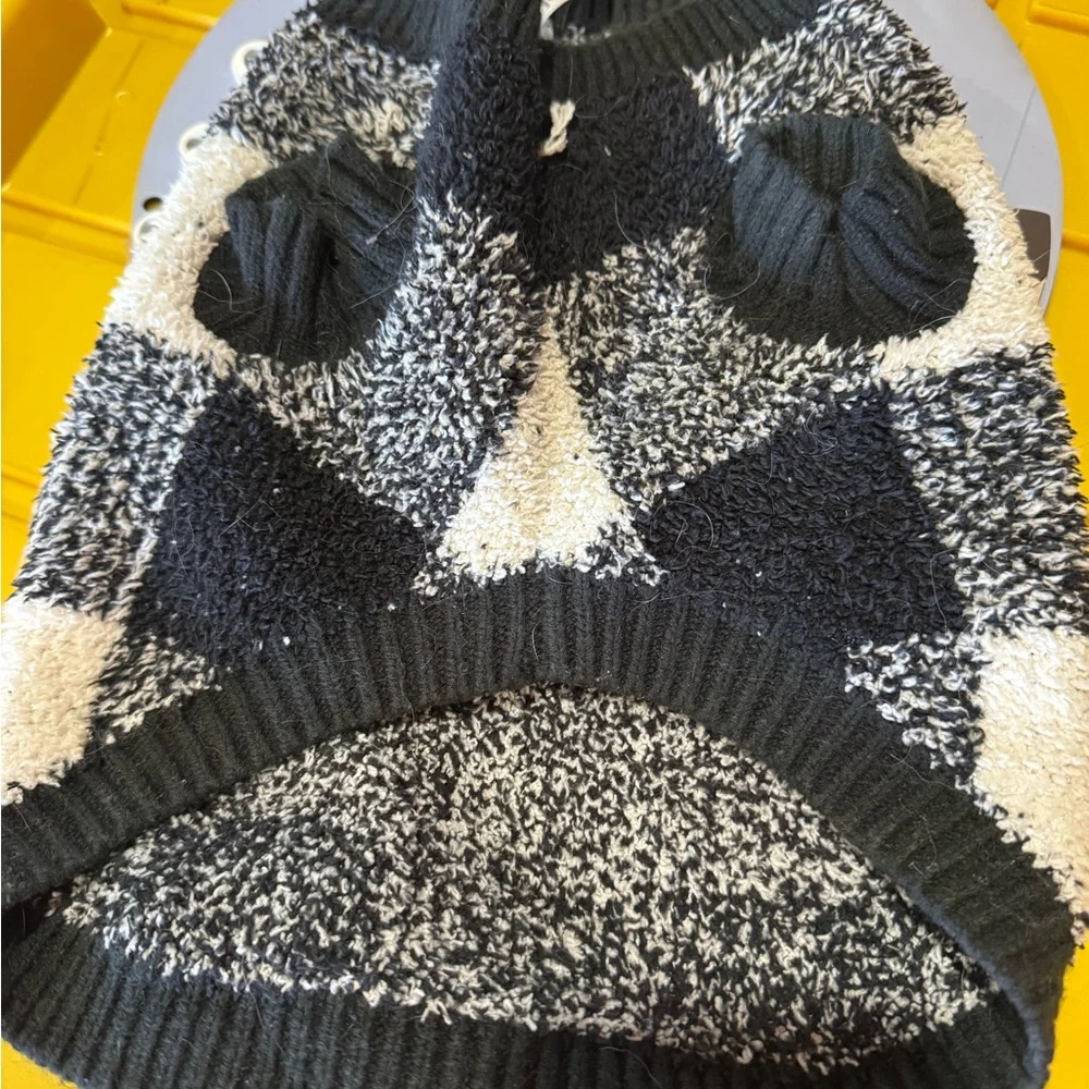 Old‎ Navy Black and White Checkered Cozy Dog Sweater